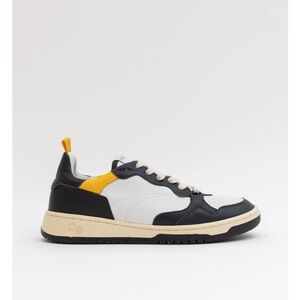 Oncept Phoenix Sneaker
